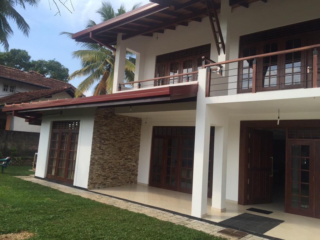 Hasara Villa One Polgasowita Exterior foto